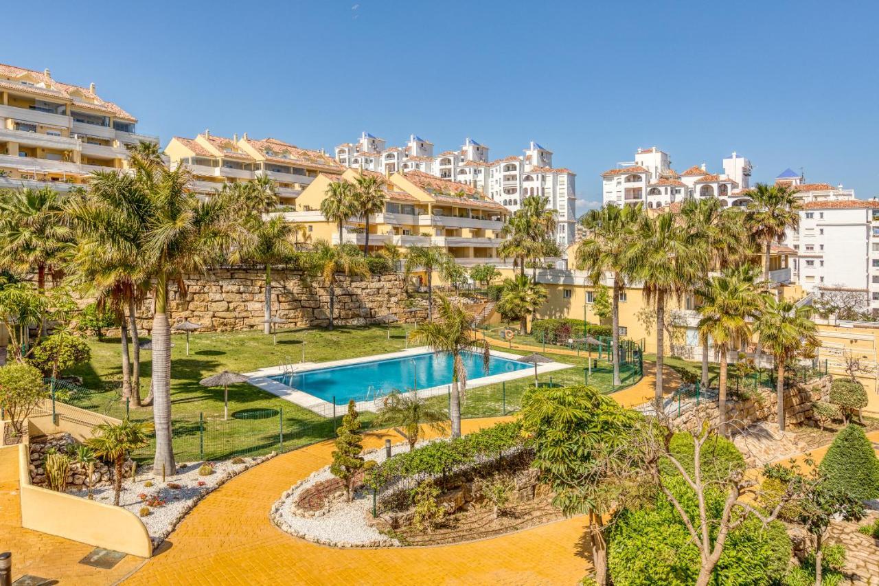 Hanami Puerto Alto Estepona Pa 4-2 Bagian luar foto